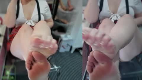 bisex woman online show from December 1, 12:10 pm