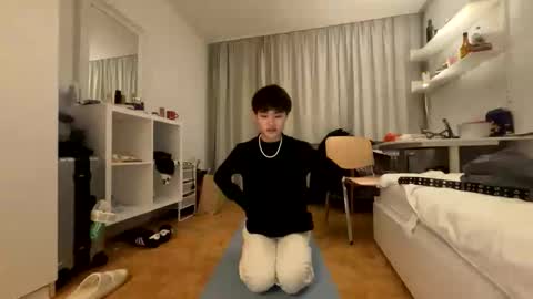 Snapshot of bitchie_bitch chatting on January 7, 8:55 pm Lou online show from January 7, 8:55 pm