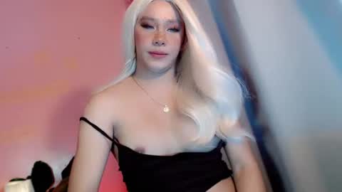 Snapshot of bitchofmanila69 chatting on June 5, 6:52 am YOUR QUEEN online show from June 5, 6:52 am