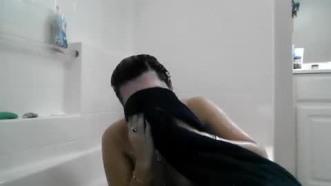 Snapshot of bj4290 chatting on May 12, 4:59 pm bj4290 online show from May 12, 4:59 pm