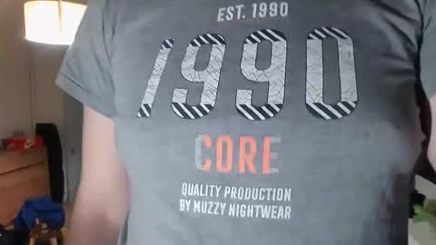 bjguyhugecock online show from April 17, 11:19 pm