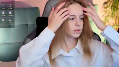 Julia online show from September 28, 8:52 am