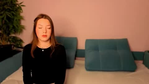 Julia online show from October 3, 9:06 am