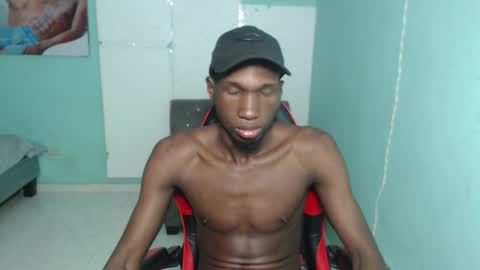 Snapshot of black30cmdick chatting on January 18, 4:05 am maquina online show from January 18, 4:05 am