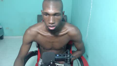 Snapshot of black30cmdick chatting on February 24, 6:22 am maquina online show from February 24, 6:22 am