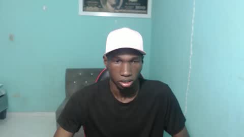 Snapshot of black30cmdick chatting on February 25, 6:01 am maquina online show from February 25, 6:01 am