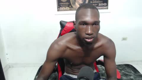 Snapshot of black30cmdick chatting on August 1, 7:13 pm maquina online show from August 1, 7:13 pm