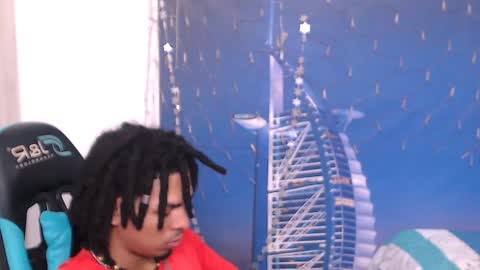 Snapshot of black_dreadlocks chatting on December 27, 2:43 pm Black online show from December 27, 2:43 pm