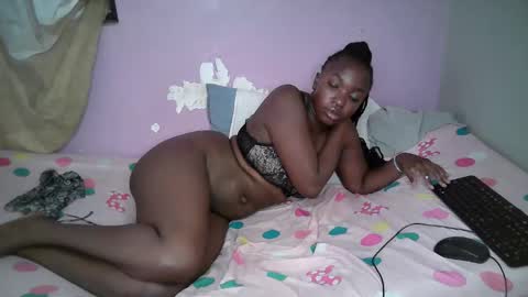 Snapshot of black_drip chatting on February 27, 5:07 am black_drip online show from February 27, 5:07 am