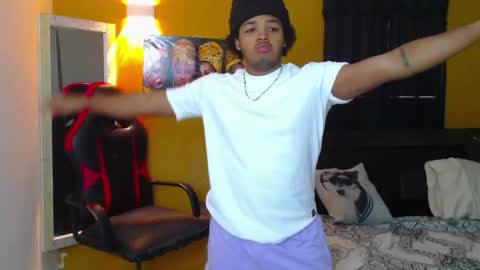 black_king_241 online show from February 23, 3:18 pm