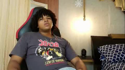 black_king_241 online show from February 22, 3:07 am