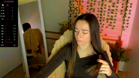  Black Kittie    Wednesday - 1300 - 1900 GMT help me get 100 thumbs up online show from September 28, 6:52 am