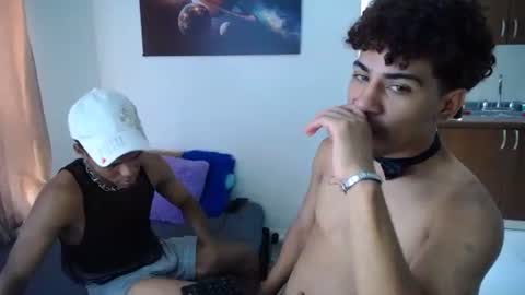 Snapshot of black_men9 chatting on April 23, 7:27 pm black_men9 online show from April 23, 7:27 pm