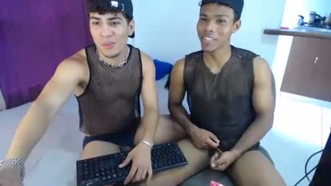 Snapshot of black_men9 chatting on May 13, 6:38 pm black_men9 online show from May 13, 6:38 pm