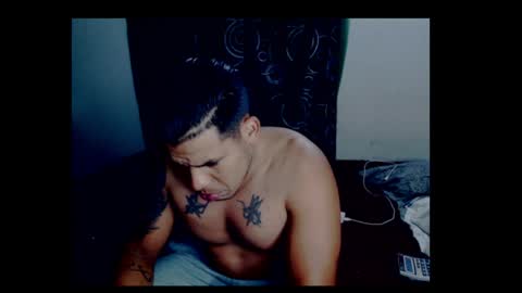 Snapshot of black_muscle6 chatting on March 31, 3:19 am black_muscle6 online show from March 31, 3:19 am