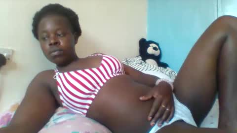 Snapshot of black_naughty900 chatting on November 1, 7:32 am black_naughty900 online show from November 1, 7:32 am