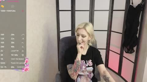 Emily online show from April 27, 8:23 am