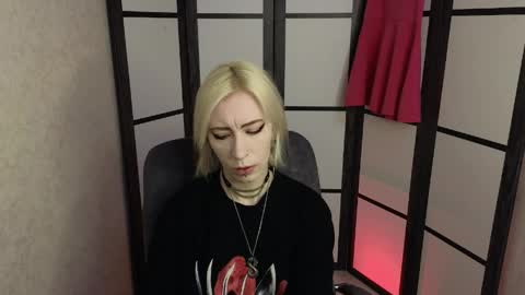 Snapshot of black_orchides chatting on May 25, 8:20 am Emily online show from May 25, 8:20 am