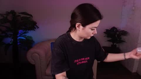 Mon Mon online show from March 15, 2:39 am