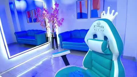 Rousse  online show from October 19, 4:02 am