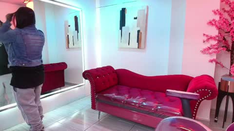 Rousse  online show from March 29, 3:39 am