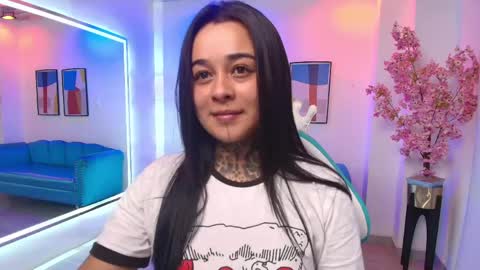 Snapshot of black_roseee chatting on June 10, 3:50 am Rousse online show from June 10, 3:50 am