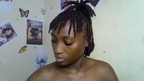 Snapshot of black_rosey chatting on February 16, 10:00 am veraa online show from February 16, 10:00 am