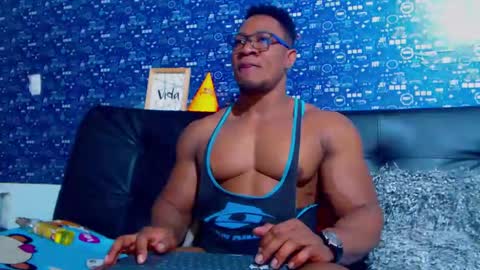 duglas online show from October 26, 8:59 pm