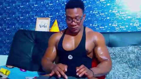 duglas online show from October 27, 6:01 pm