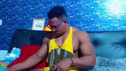 duglas online show from November 28, 3:25 pm