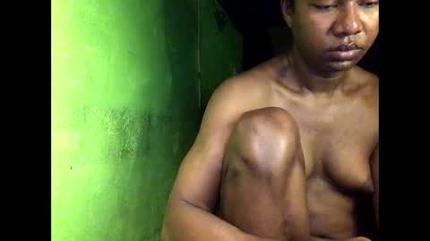 Snapshot of blackasiancockts chatting on February 2, 12:42 am Crystal online show from February 2, 12:42 am