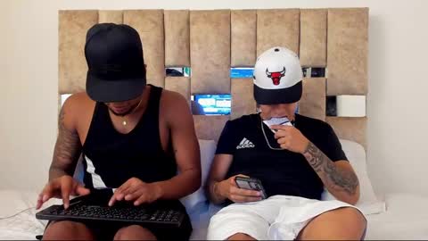 Snapshot of blackdreams1__ chatting on December 20, 10:43 pm Black Dreams online show from December 20, 10:43 pm