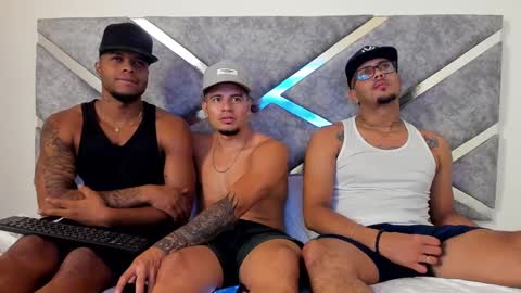 Snapshot of blackdreams1__ chatting on December 27, 11:31 pm Black Dreams online show from December 27, 11:31 pm