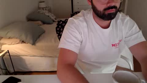 Snapshot of blackfox33 chatting on September 22, 11:56 am blackfox33 online show from September 22, 11:56 am