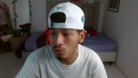 Snapshot of blackfox_desire chatting on June 16, 7:16 pm mateo online show from June 16, 7:16 pm