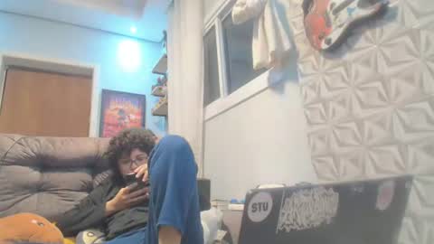 Snapshot of blackittys2 chatting on June 12, 1:37 am blackittys2 online show from June 12, 1:37 am