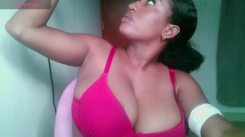 Snapshot of blackitybae chatting on July 8, 12:09 pm Shophie White online show from July 8, 12:09 pm