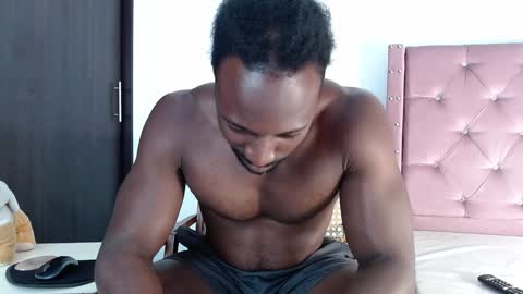Snapshot of blacknikes chatting on January 6, 11:09 pm Twtter 1MikeBeckford            Onlyfns beckfordmike online show from January 6, 11:09 pm