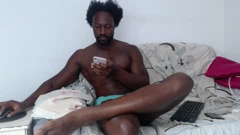 Snapshot of blacknikes chatting on February 20, 2:17 pm Twtter 1MikeBeckford Onlyfns beckfordmike online show from February 20, 2:17 pm