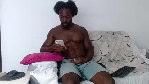 Snapshot of blacknikes chatting on February 25, 6:23 am Twtter 1MikeBeckford Onlyfns beckfordmike online show from February 25, 6:23 am