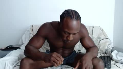 Snapshot of blacknikes chatting on March 2, 12:45 pm Twtter 1MikeBeckford Onlyfns beckfordmike online show from March 2, 12:45 pm