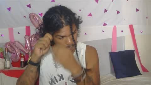 i am D.L online show from February 18, 7:09 pm