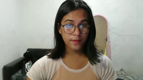 Ellez online show from December 28, 7:01 pm