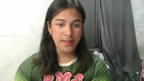 Ellez online show from December 17, 6:36 pm