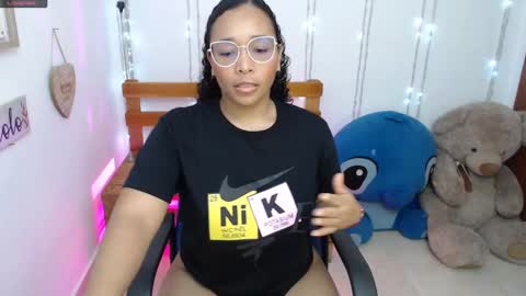blackqueen_18 online show from December 10, 3:30 am