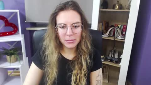 Z O E Y online show from January 9, 5:34 am