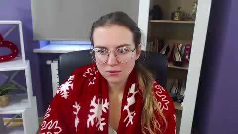 Z O E Y online show from January 18, 9:02 am