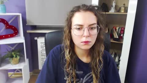 Z O E Y online show from January 31, 5:19 am