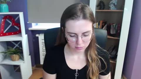 Z O E Y online show from February 21, 10:50 am