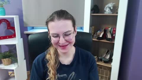 Z O E Y online show from February 26, 8:37 am